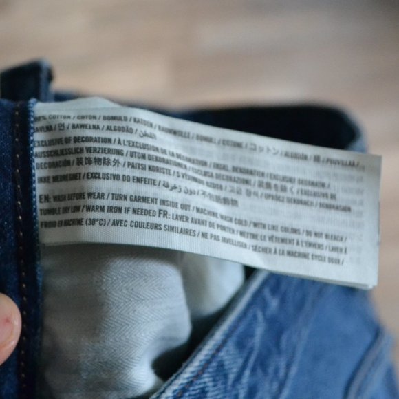 Abercrombie Ames Boyfriend Distressed Relaxed Medium Wash Jean Size Size 27 - Picture 8 of 9